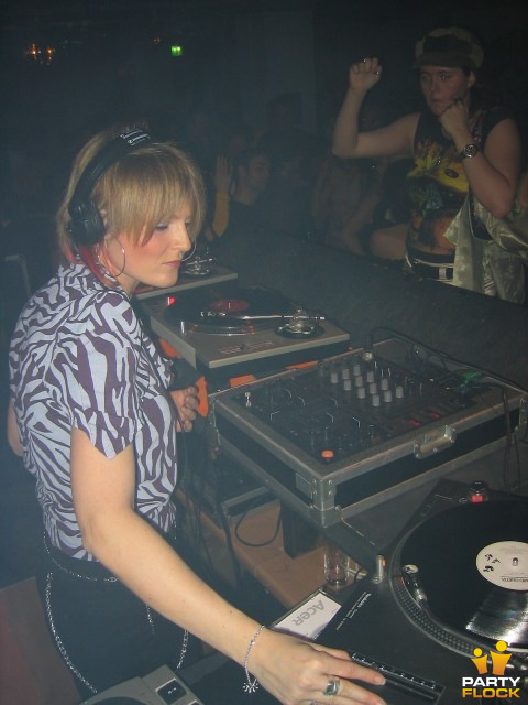 foto Motion Exclusive, 26 december 2003, Muziekfabriek, met Sister Bliss