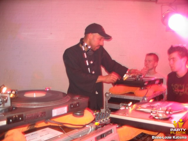 foto Multigroove, 31 december 2003, Amstelborgh / Borchland Hallen, met The Darkraver