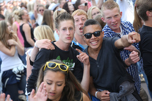 foto Dancetour Leeuwarden, 14 juli 2013, Oldehoofsterkerkhof, Leeuwarden #783061