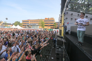 foto Dancetour Leeuwarden, 14 juli 2013, Oldehoofsterkerkhof, Leeuwarden #783102