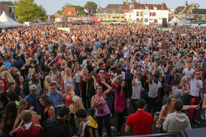 foto Dancetour Leeuwarden, 14 juli 2013, Oldehoofsterkerkhof, Leeuwarden #783155