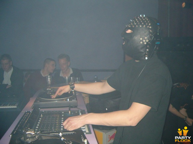 foto I Hate Trance, 31 december 2003, De Waakzaamheid, met The Masochist