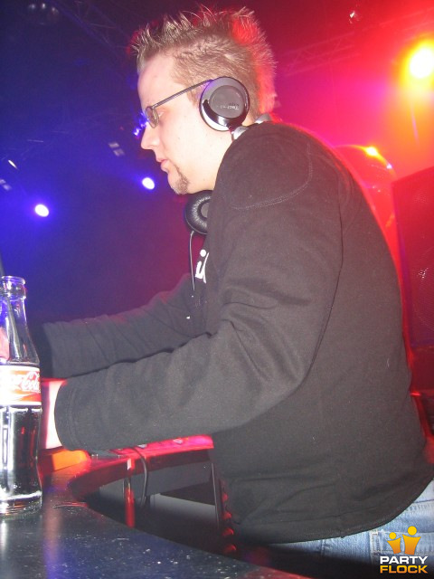 foto Xtra Large, 3 januari 2004, Kingdom the Venue, met DjRV