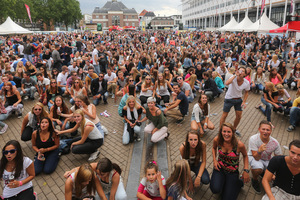 foto Dancetour, 11 augustus 2013, Marktplein, Apeldoorn #789730