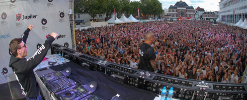 foto Dancetour, 11 augustus 2013, Marktplein, Apeldoorn #789871