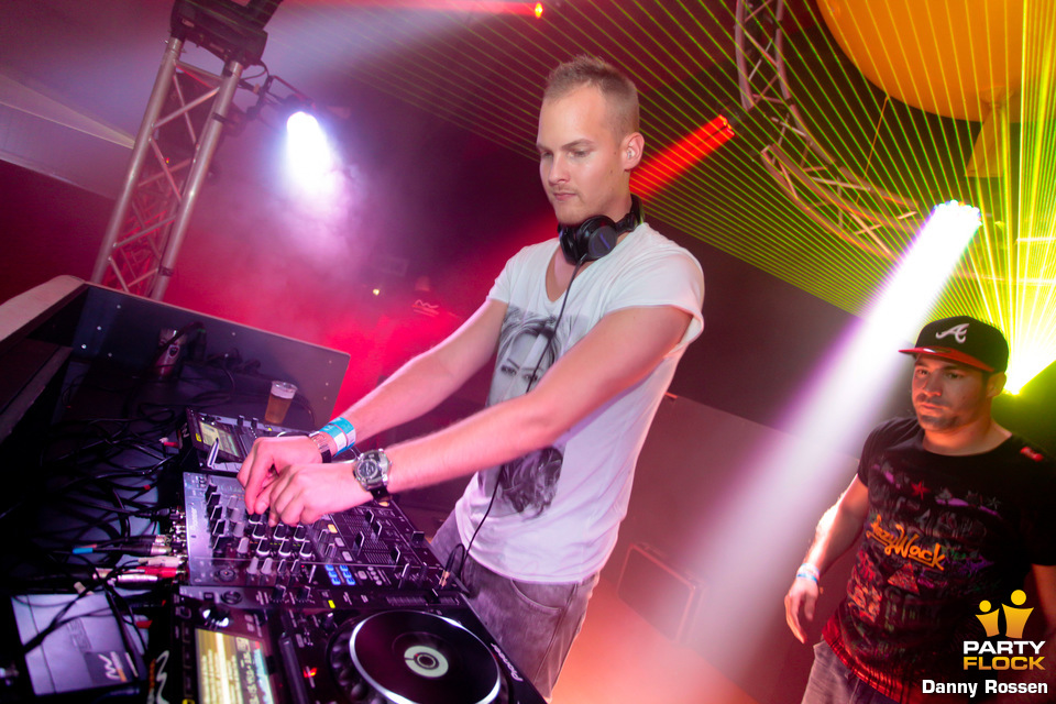 foto Poing!, 19 oktober 2013, Active Partyworld, met Frequencerz