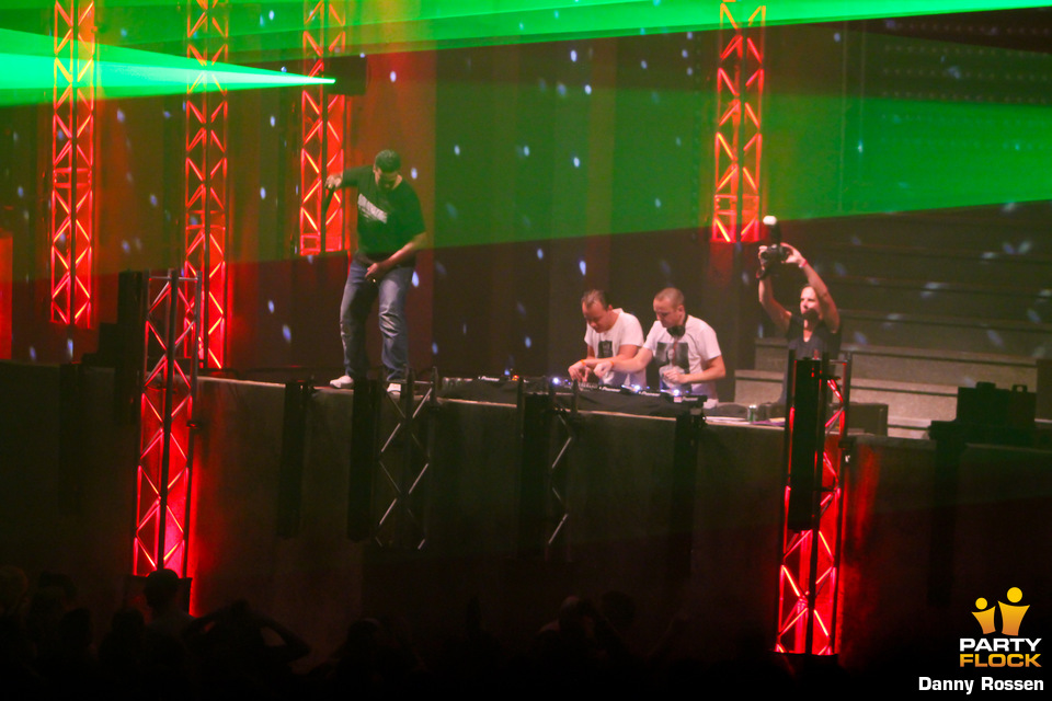 foto Nirvana of Noise, 2 november 2013, Heineken Music Hall, met Tha Watcher, Re-Style, Outblast