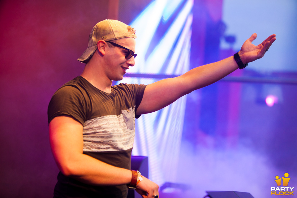 foto Beat the Bridge, 26 april 2014, John Frostbrug, met Radical Redemption