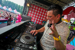 foto Pussy lounge, 14 juni 2014, Asterdplas, Breda #834469