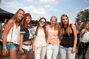 foto Sunrise Festival, 21 juni 2014, Lilse Bergen, Lille #836405