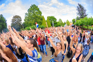 foto Out of Control, 5 juli 2014, Walibi Holland, Biddinghuizen #838171