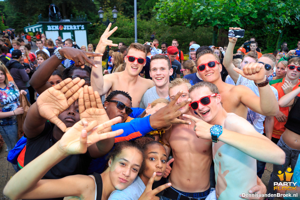 foto Out of Control, 5 juli 2014, Walibi Holland