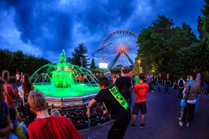 foto Out of Control, 5 juli 2014, Walibi Holland, Biddinghuizen #838254