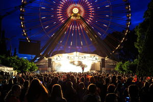 foto Out of Control, 5 juli 2014, Walibi Holland, Biddinghuizen #838255