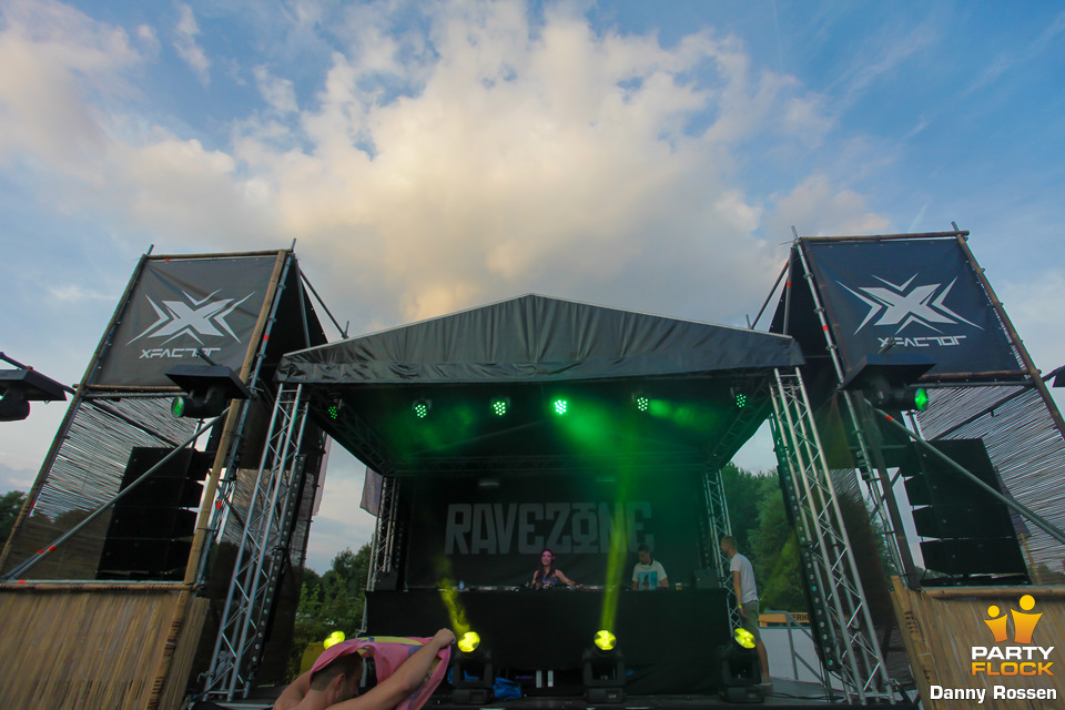 foto Ravezone, 2 augustus 2014, Watergoed