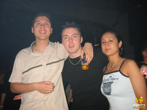 foto Club Q-Base, 30 maart 2002, Hemkade