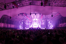 Q-BASE foto