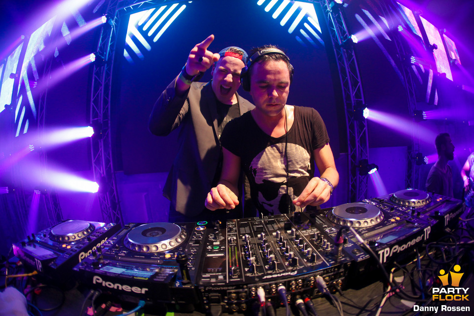 foto We Are Hardstyle, 26 december 2014, Sportcentrum Rusheuvel Oss, met Radical Redemption