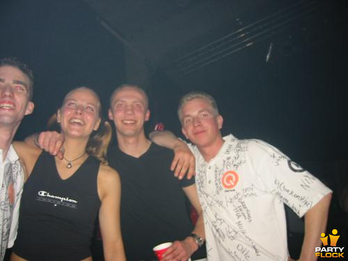 foto Club Q-Base, 30 maart 2002, Hemkade