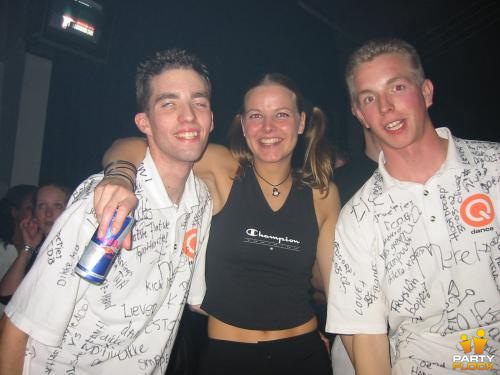 foto Club Q-Base, 30 maart 2002, Hemkade