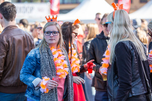 foto Kingsday Outdoor 2015, 27 april 2015, Oldehoofsterkerkhof, Leeuwarden #866683