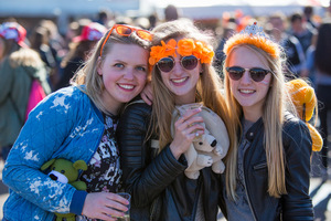 foto Kingsday Outdoor 2015, 27 april 2015, Oldehoofsterkerkhof, Leeuwarden #866693