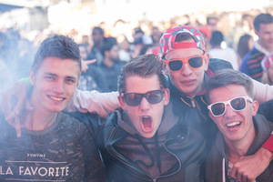 foto Kingsday Outdoor 2015, 27 april 2015, Oldehoofsterkerkhof, Leeuwarden #866696