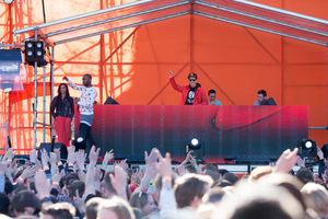 foto Kingsday Outdoor 2015, 27 april 2015, Oldehoofsterkerkhof, Leeuwarden #866705