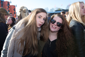 foto Kingsday Outdoor 2015, 27 april 2015, Oldehoofsterkerkhof, Leeuwarden #866747