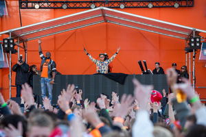 foto Kingsday Outdoor 2015, 27 april 2015, Oldehoofsterkerkhof, Leeuwarden #866783