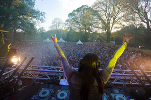 foto Bevrijdingsdag Enschede, 5 mei 2015, Universiteit Twente, Enschede #867479