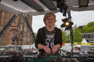 foto Hemels Festival, 14 mei 2015, Oldehoofsterkerkhof, Leeuwarden #868696