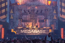 Megabase Outdoor foto