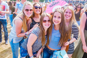 foto Sunrise Festival, 27 juni 2015, Lilse Bergen, Lille #875443