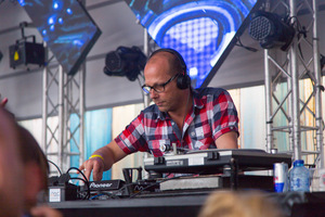 foto Luminosity Beach Festival, 28 juni 2015, Fuel, Bloemendaal aan zee #876224