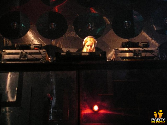 foto Teqnology, 20 maart 2004, Heineken Music Hall, met Miss Djax
