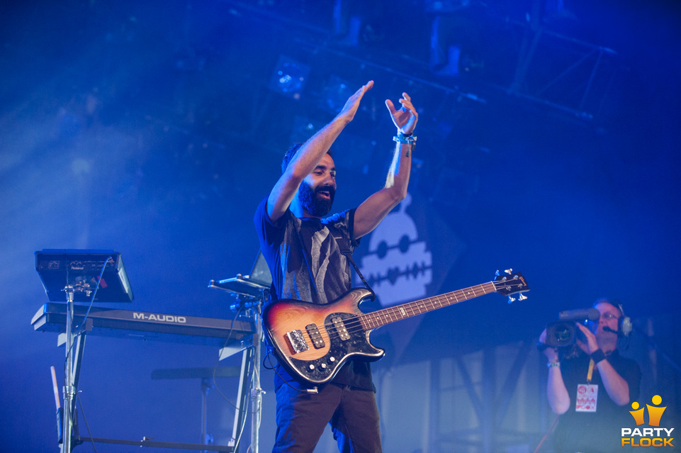 foto Lowlands, 21 augustus 2015, Walibi Holland, met Rudimental