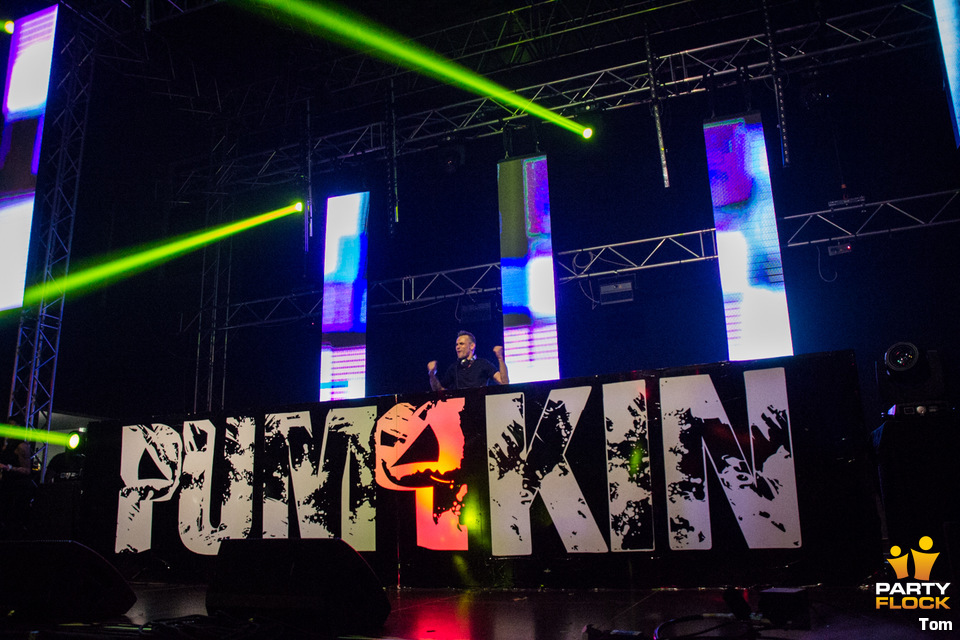 foto Pumpkin, 31 oktober 2015, Turbinenhalle, met Noize Suppressor
