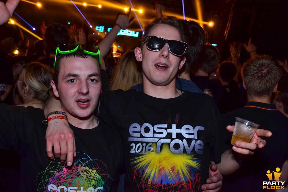 foto Easter Rave, 27 maart 2016, Turbinenhalle