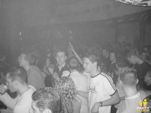 foto Back2school, 11 april 2004, Tropicana