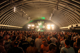 Q-BASE foto