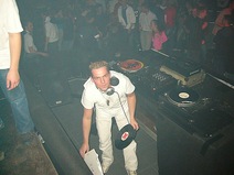 Foto's, Hardhouse Generation, 8 april 2004, The Challenge, Hoofddorp