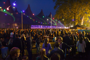 foto Bevrijdingsdag Enschede, 5 mei 2017, Universiteit Twente, Enschede #916638