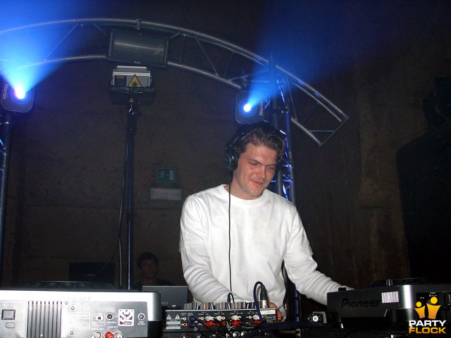 foto Sins in a Cave, 17 april 2004, Grotten van Kanne, met Peter Woodz