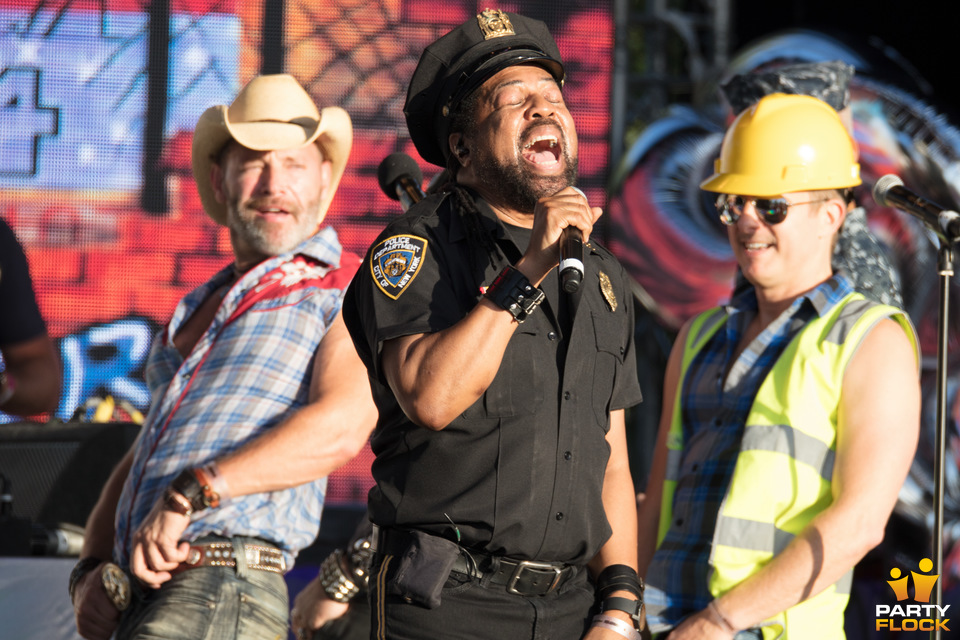 foto Milkshake festival, 30 juli 2017, Westerpark, met Village People