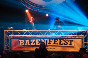 foto BAZENfeest, 25 november 2017, Markant Uden, Uden #930029