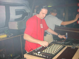 foto Dance 2 Eden - House Classics, 5 april 2002, Get Down, Utrecht #9455