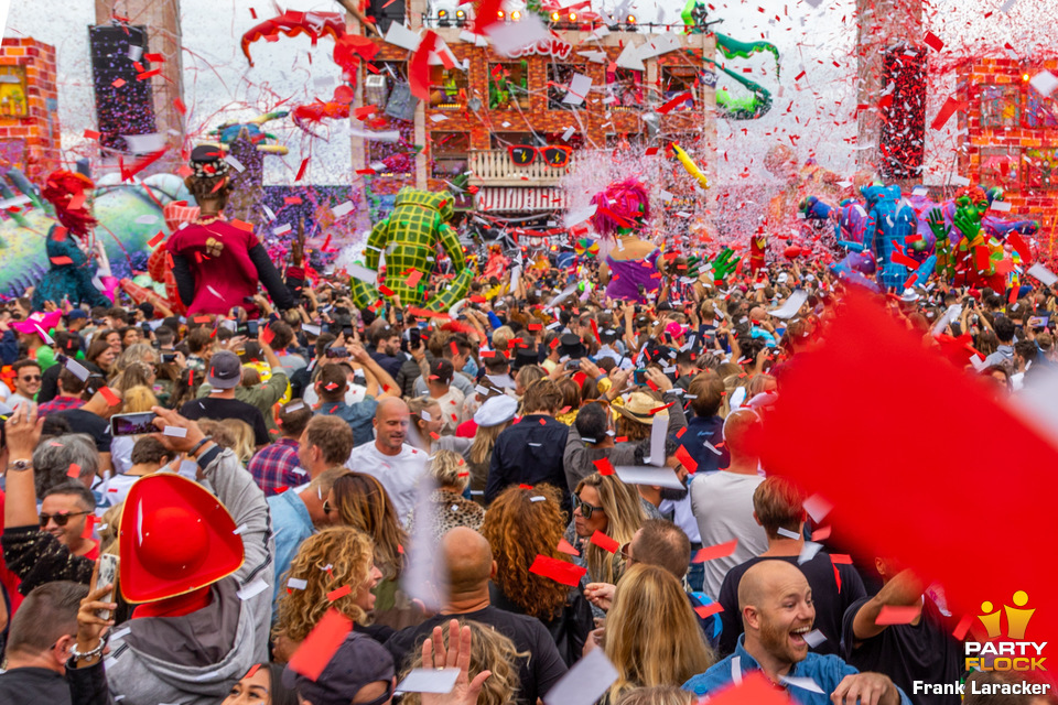 foto Elrow Town Festival, 8 september 2018, NDSM-Werf