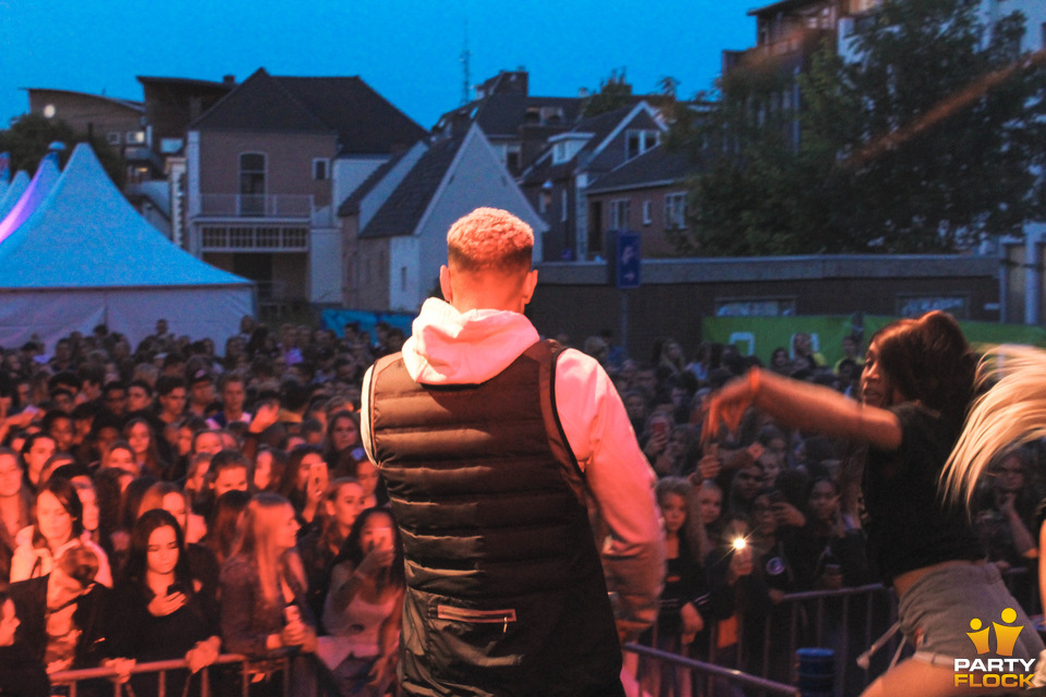 foto Dancetour, 30 augustus 2018, Simonsplein, met Bizzey