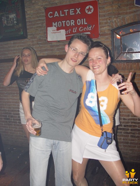 foto Queensday Rave, 30 april 2004, Jennifeu & Malibu